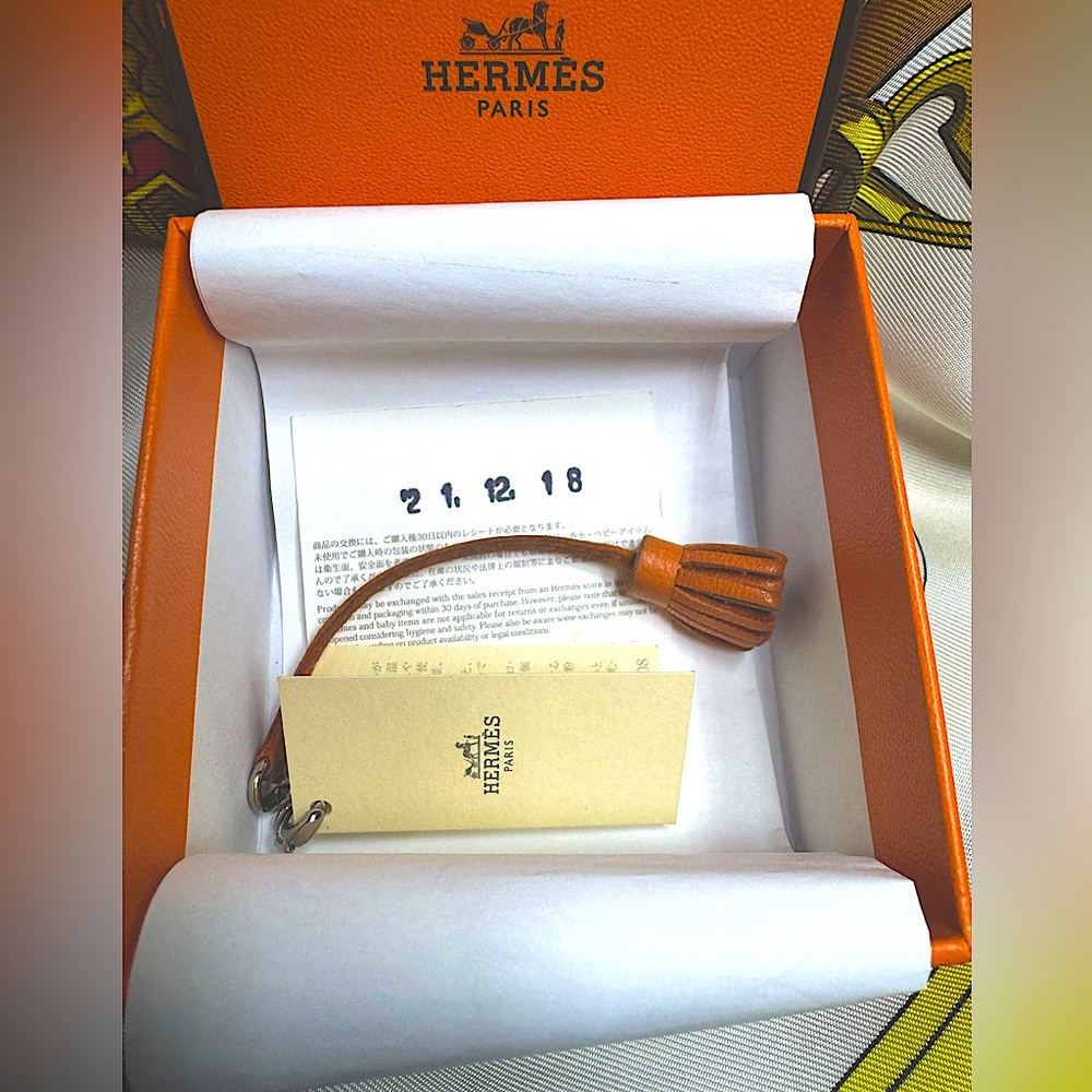 Hermès Carmencita Orange Tassel Charm w Chain Clasp Box Full Set VIP Boutique